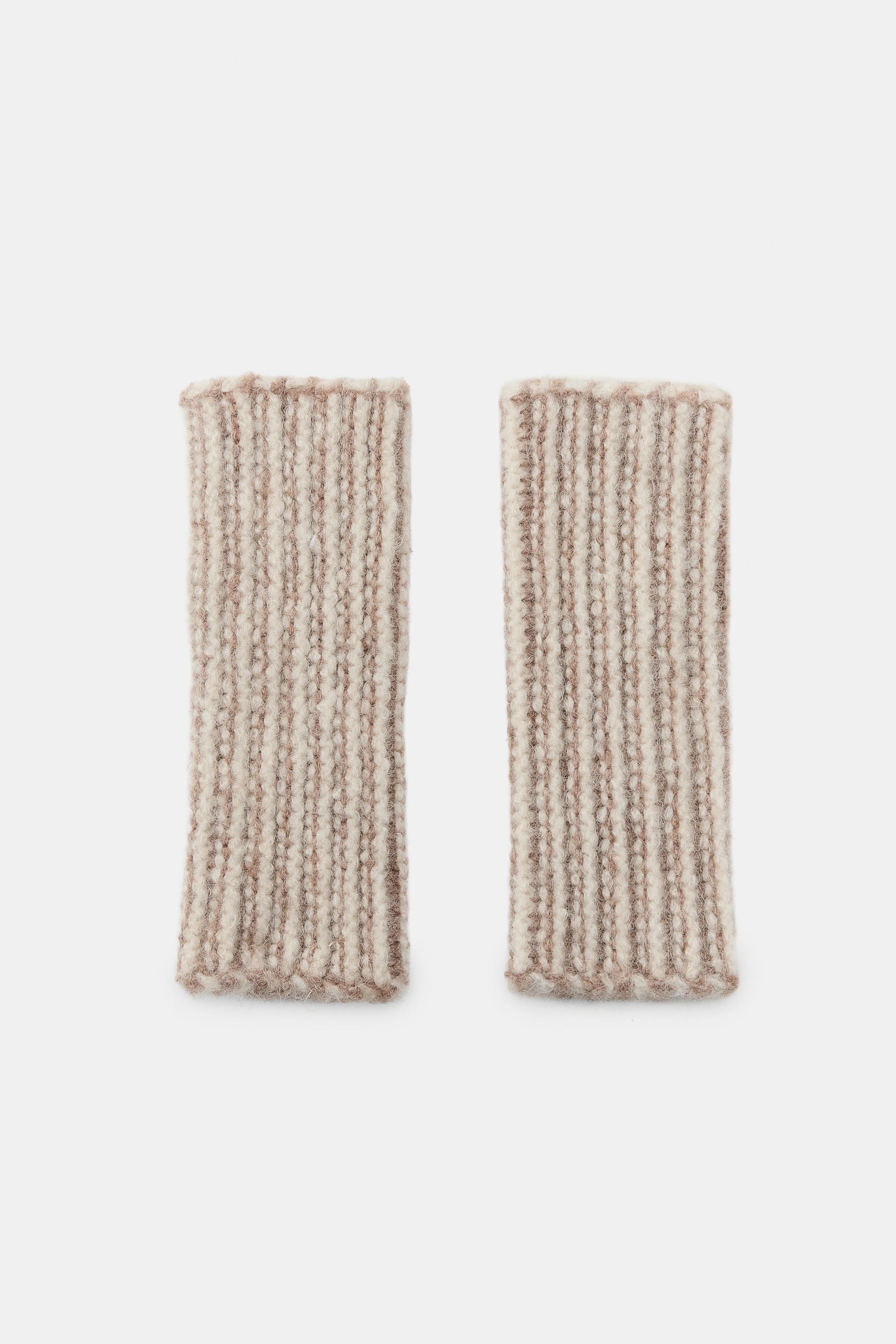 CHUNCKY KNIT MITTENS